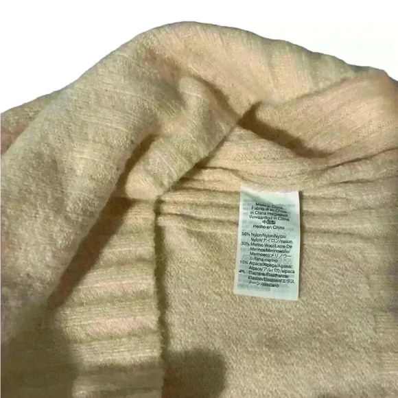 Turtleneck - Picture 5 of 6